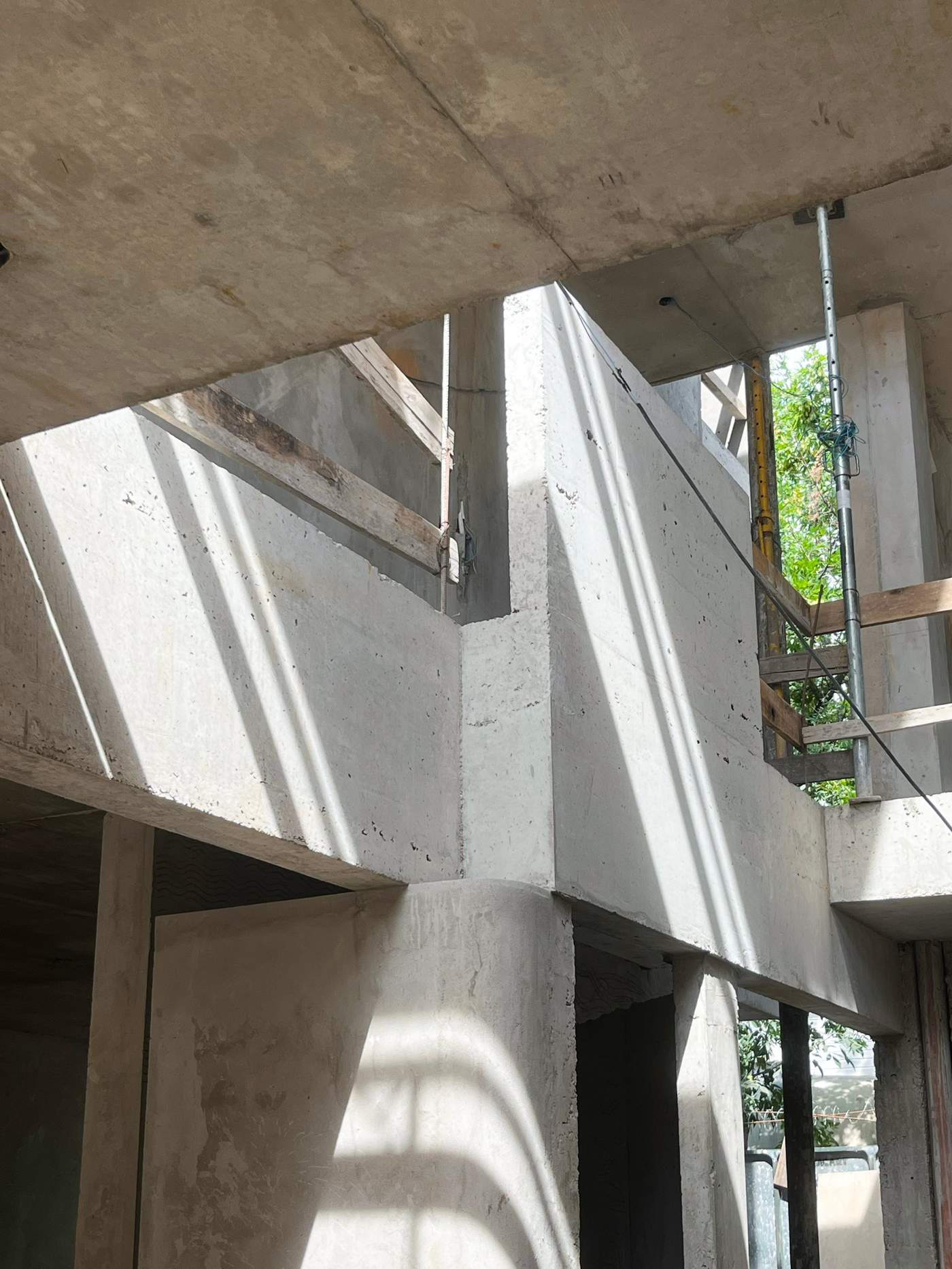 Obra SAMAC - escalera metálica en construcción